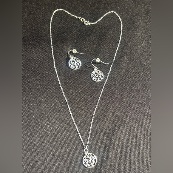 Intricate Silver Necklace and Earring Set - Picture 1 of 7